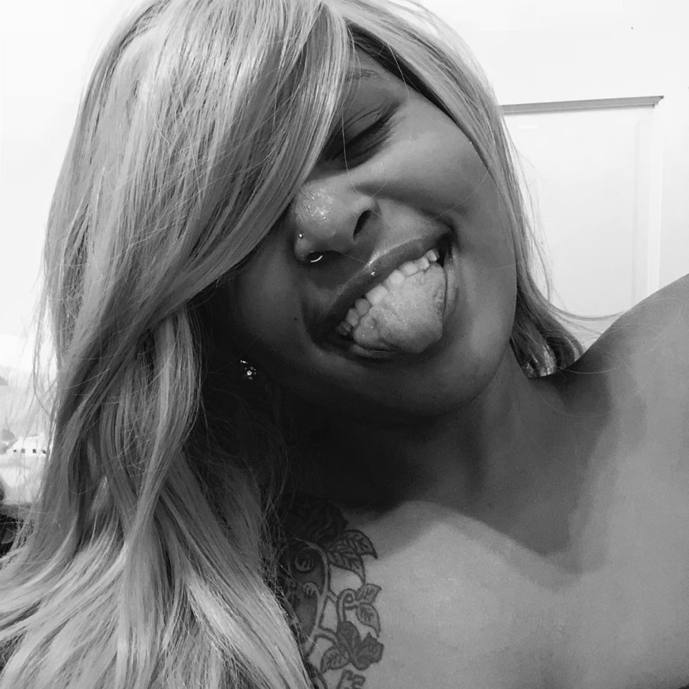 Meet your Posher, Destinee